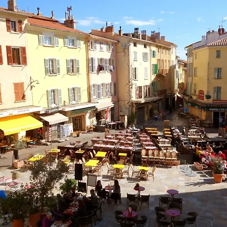 Apartment Le Castel Superbe Climatise Pour 4 Personnes Au Centre De Hyères