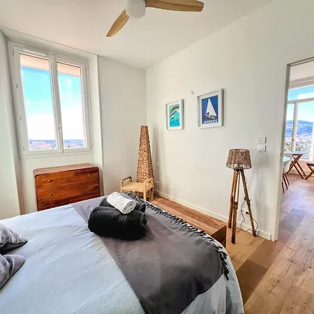 Le Castel Superbe Climatise Pour 4 Personnes Au Centre De * Hyères